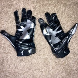 Football gloves